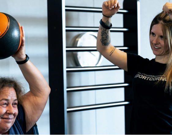 Trainingsbereich von Sportcorner Gleisdorf im AESTHETIK Magazin – Fitness trifft Design